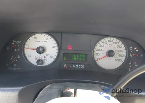 2005 Ford F-250 Lariat/Xl/Xlt z USA, uszkodzony, nr VIN 1FTSW21P05EB22026